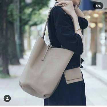 Beige Medium Tote Bag Synthetic Leather