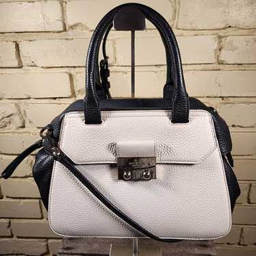 Like New Kate Spade Cream & Balck Leather Shoulde… - image 1