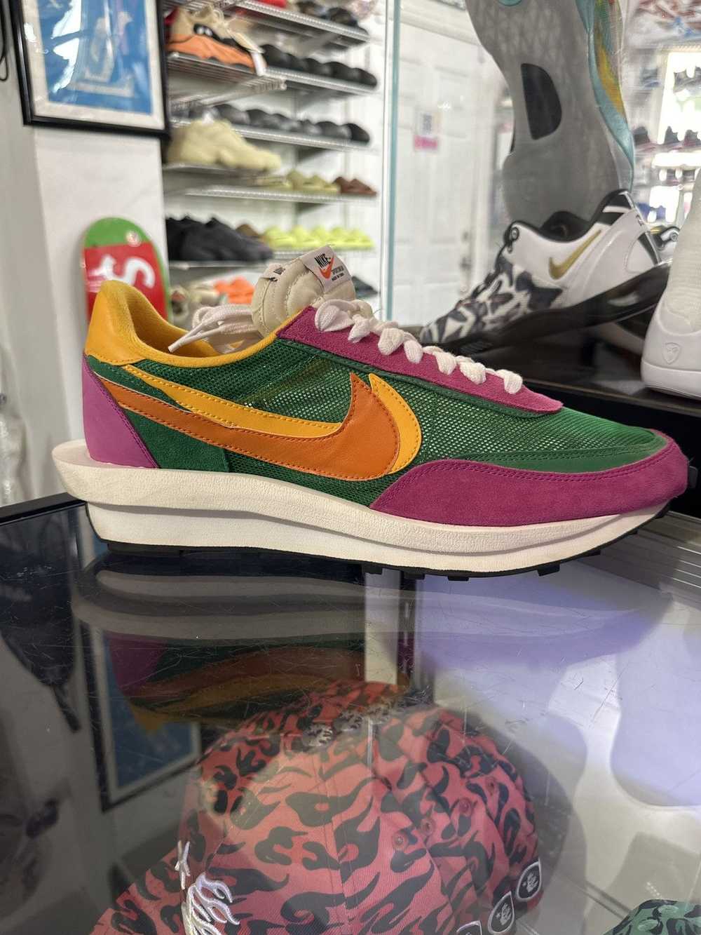 Nike × Sacai Sacai x Nike LD Waffle "Pine Green" - image 2