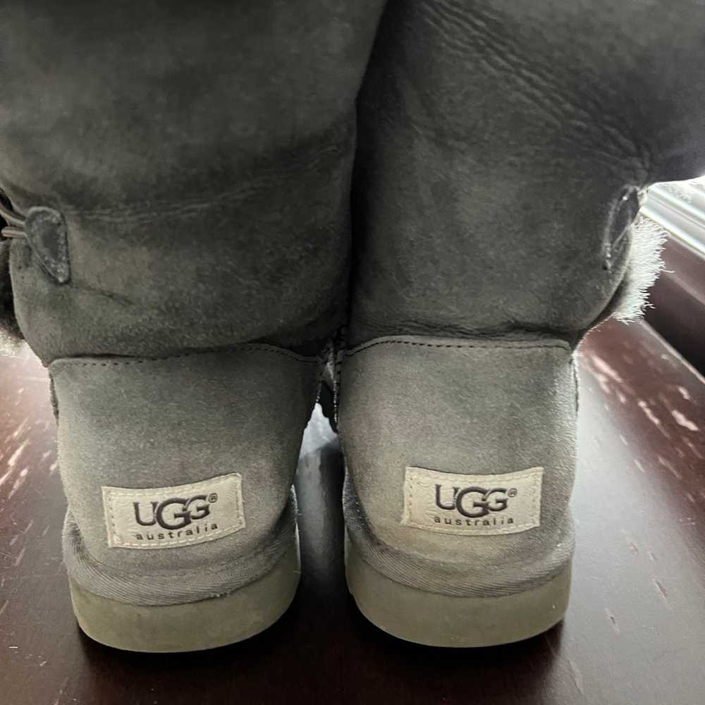 UGG Bailey Buttton Grey - image 3