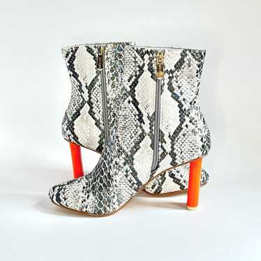 Cape Robbin Women Leatherette Snakeskin Oval Heel 