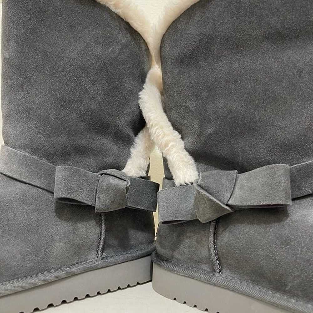 UGGS - image 4