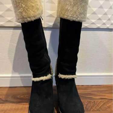 UGG sheepskin boots black (USA size 7.5)