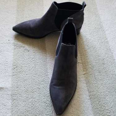 Marc Fisher bootie sz 7