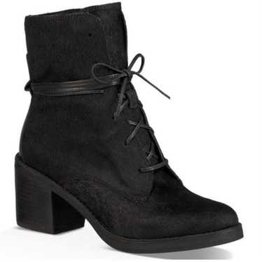 Ugg Oriana Exotic Boot in Black Size: 10