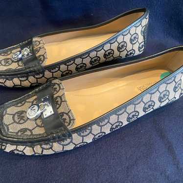 Michael kors flats