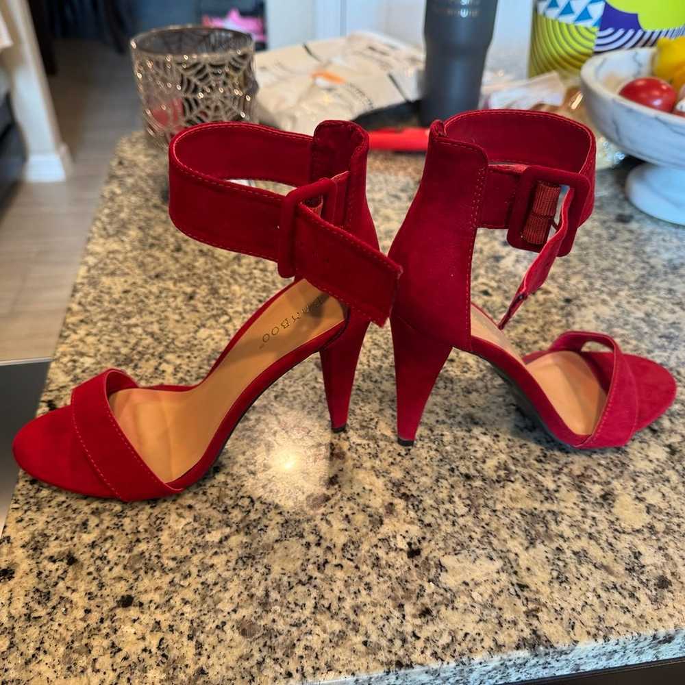 Boutique Red Heels- size 8 - image 3