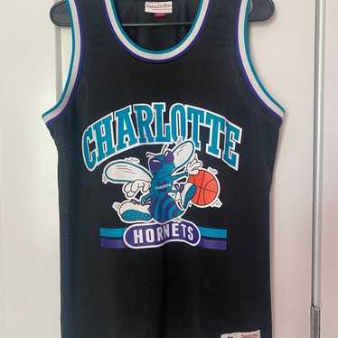 Vintage Charlotte Hornets Jersey SMALL - image 1