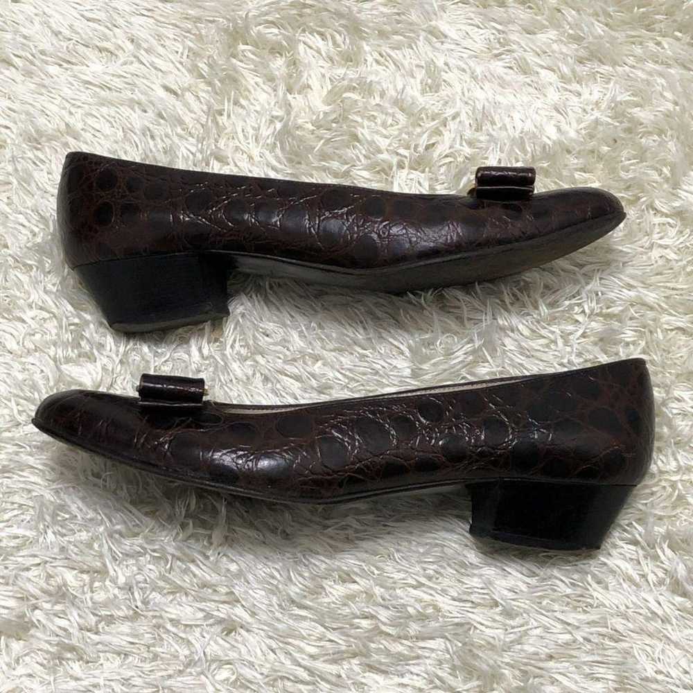 Salvatore Ferragamo Pumps Crocodile Embossed Vara… - image 7