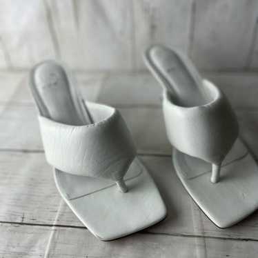 Marc Fisher Women's White Sandals Size 7.5