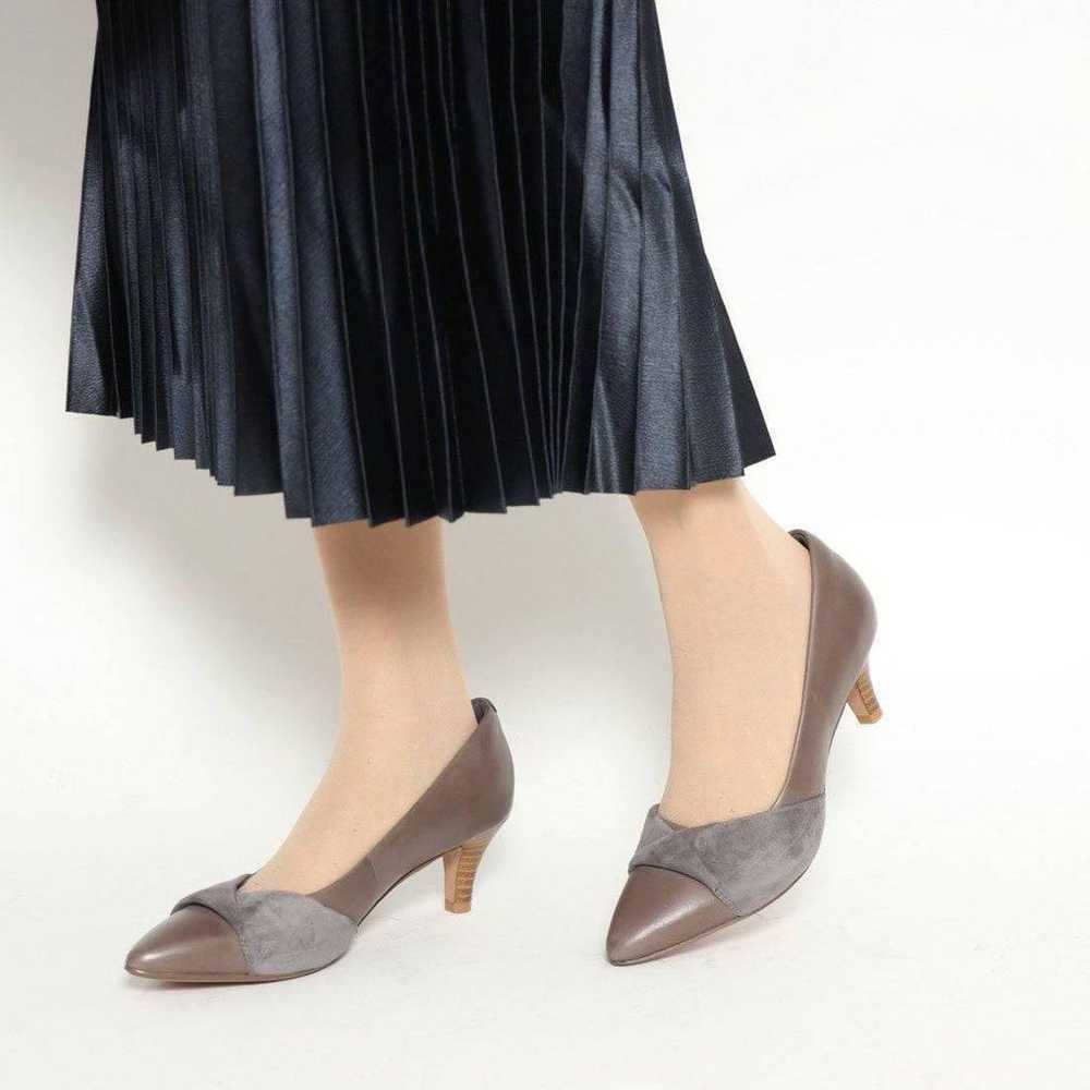 Clarks Linvale Vena Pumps 23.5cm - image 2