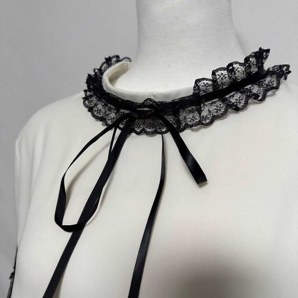 Frill Bicolor Blouse with Ribbon Lace - image 4