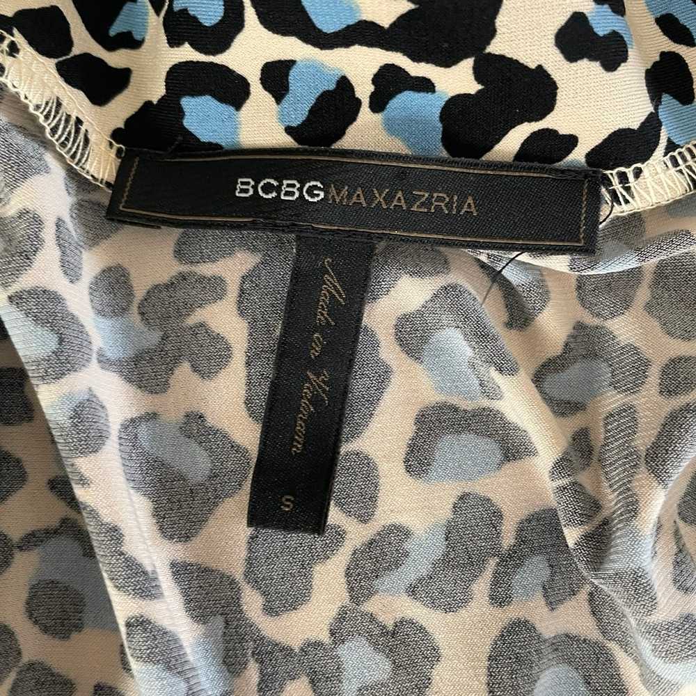 BCBGMaxAzria Cream Blue Animal Print Faux Wrap Fi… - image 2