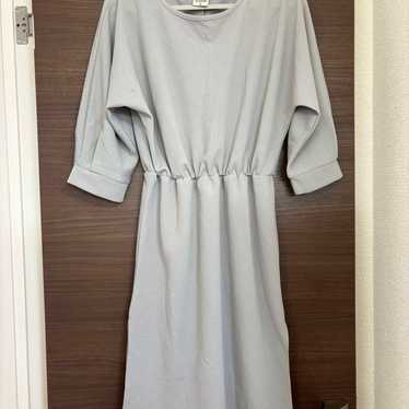 Light gray three-quarter length dress - image 1