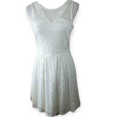 CHARLOTTE RUSSE WHITE LACE DRESS SZ.L EUC