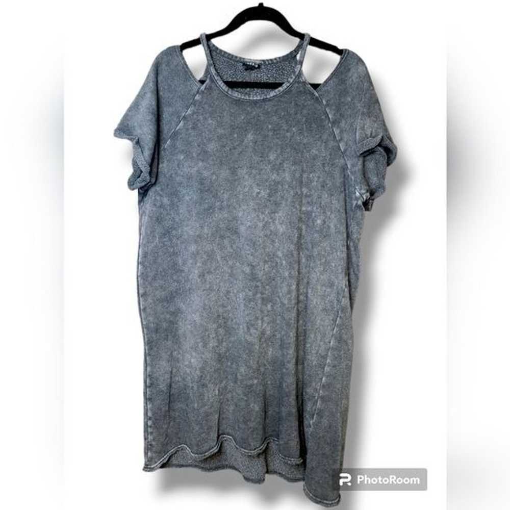 Torrid Mini Fleece Grey Acid Wash Cold Shoulder S… - image 1