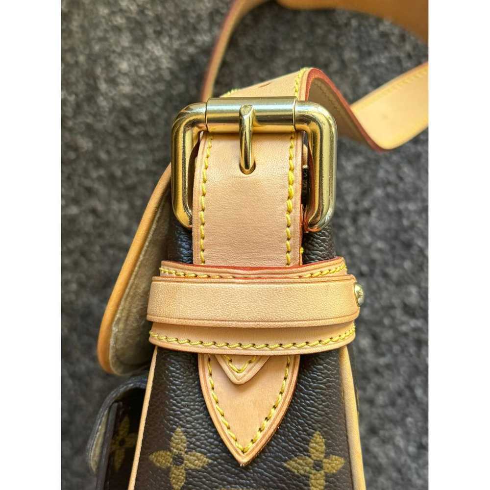 Louis Vuitton Hudson leather handbag - image 6