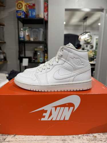 Jordan Brand × Nike Air Jordan 1 Mid White Snakesk