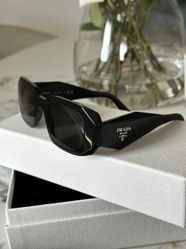 Prada Prada sunglasses pr 17ws authentic