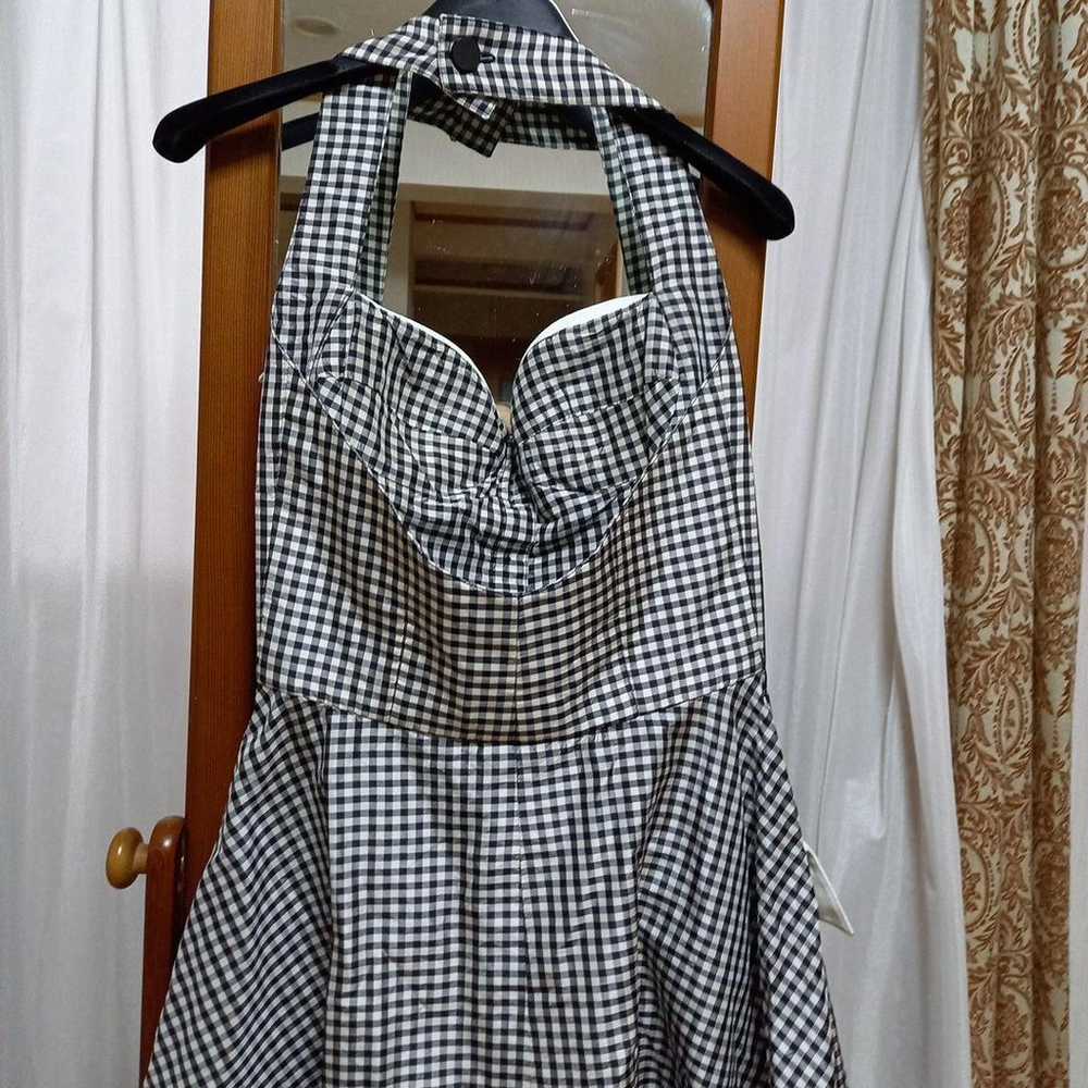 Black and white check sleeveless dress - image 5