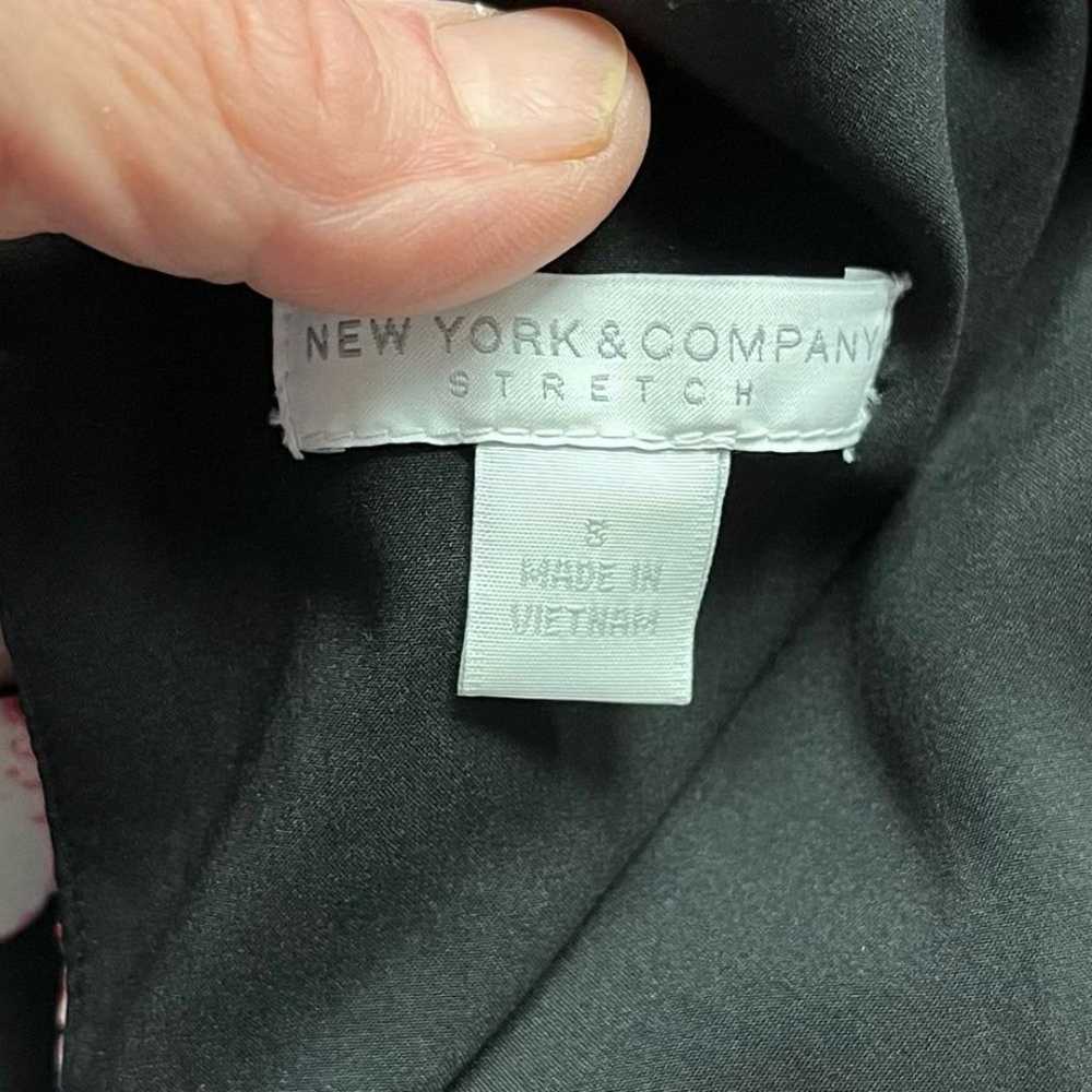 New York and Company ladies pink and black floral… - image 9