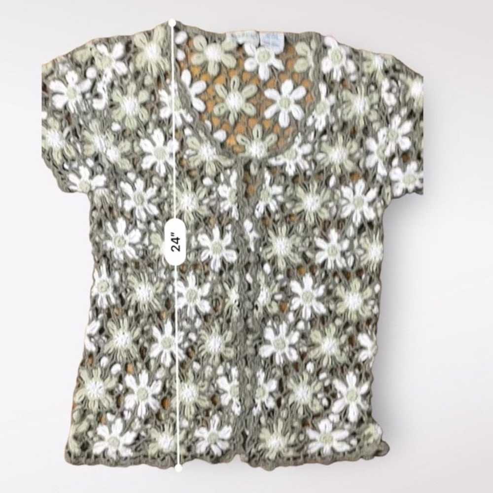 White Stag Vintage Floral Crochet Button Up Top S… - image 3