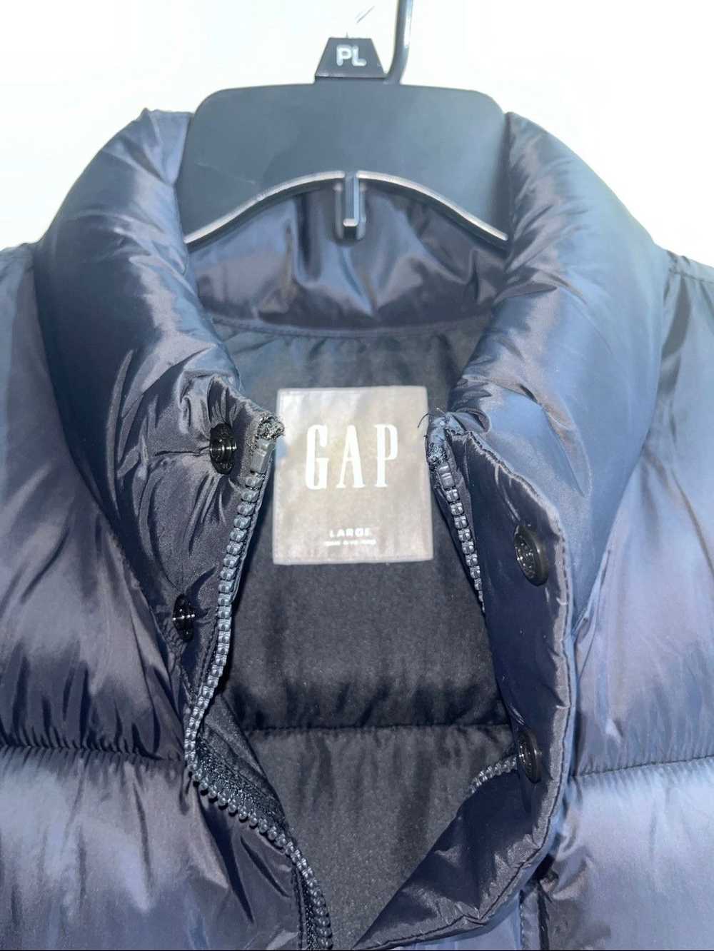 Gap Navy gap puffer vest - image 1