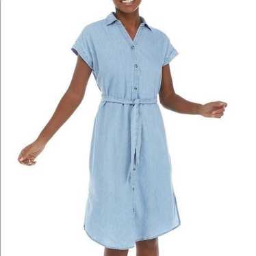 New. New Directions light wash jean dress