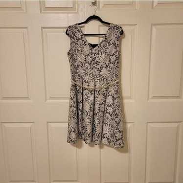 Tiana B. Black/white lace floral sleeveless belted