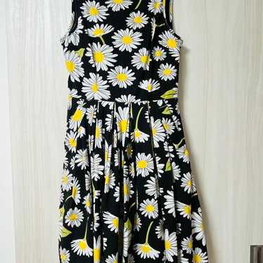 Floral sleeveless one-piece dress. - image 1