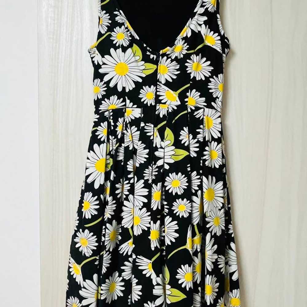 Floral sleeveless one-piece dress. - image 4