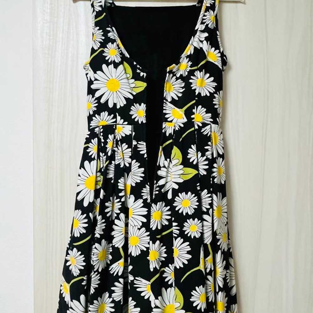 Floral sleeveless one-piece dress. - image 5