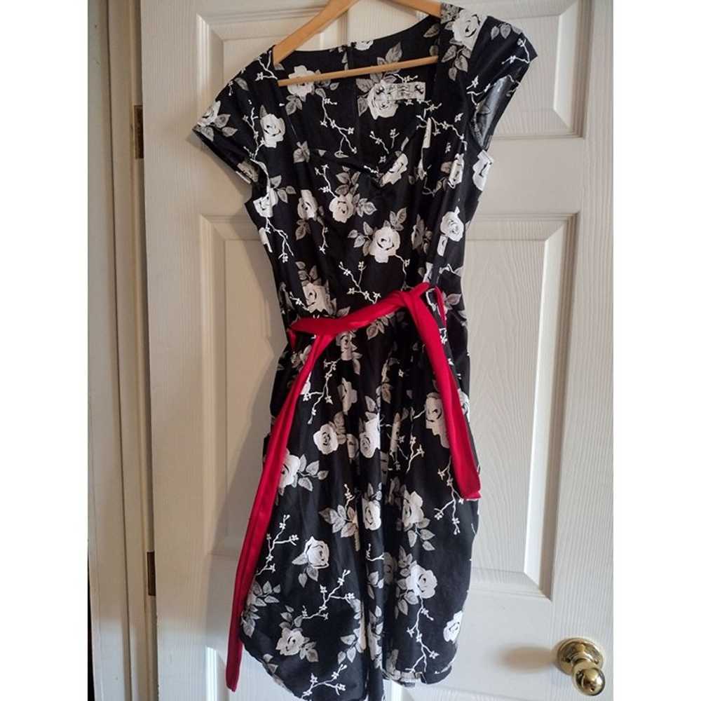 Hell Bunny Vixen black with white roses dress XL … - image 1