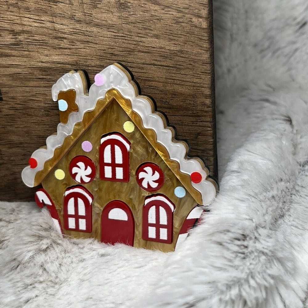 Gingerbread House Brooch Pin Adorable Christmas - image 6