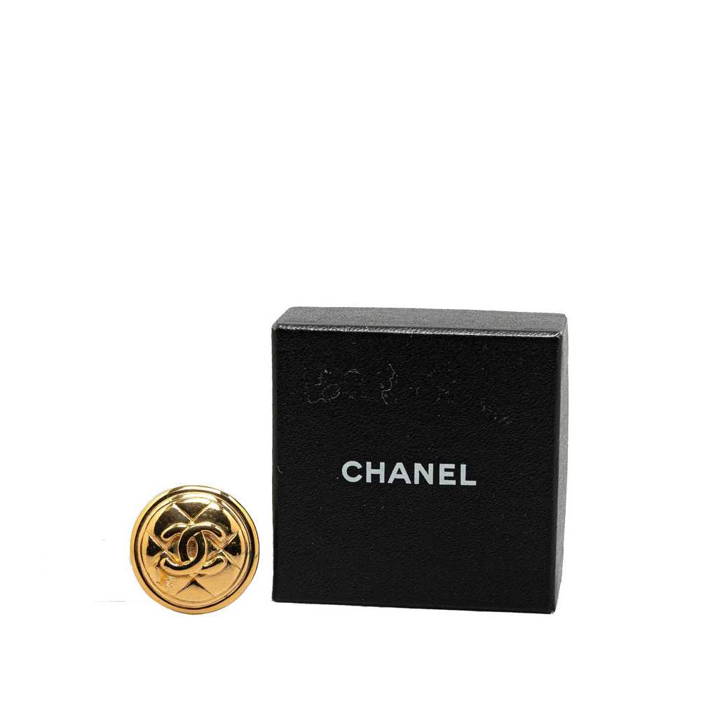 Chanel Chanel Gold Plated CC Quilted Round Brooch… - image 4