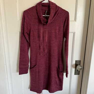 Kuhl burgundy Lea dress size medium.