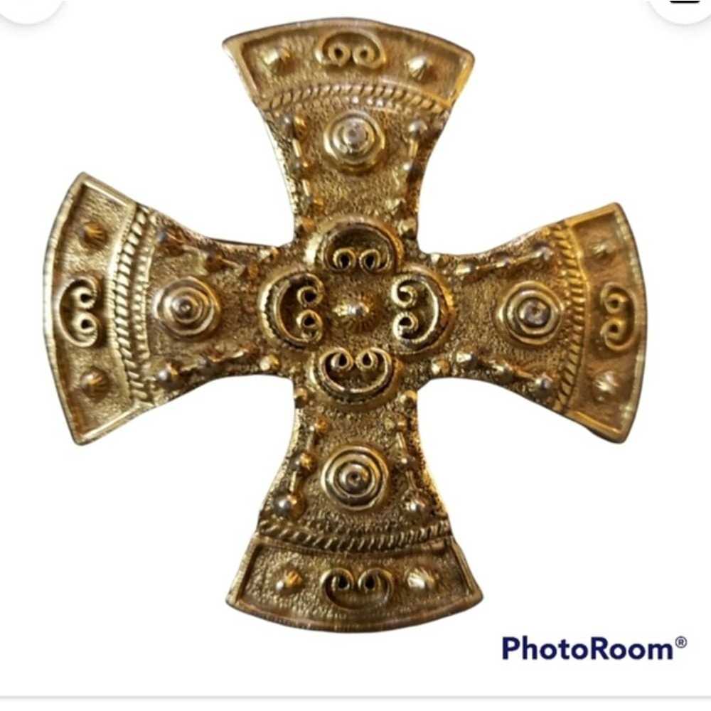 NYC ACCESSORIES GOLDTONE CROSS PENDANT/BROOCH - image 1