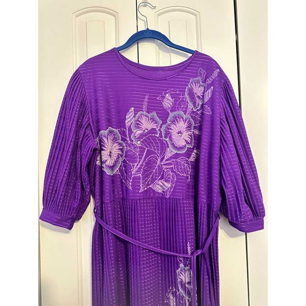 Vintage 1970s purple disco floral pleated dress - image 3