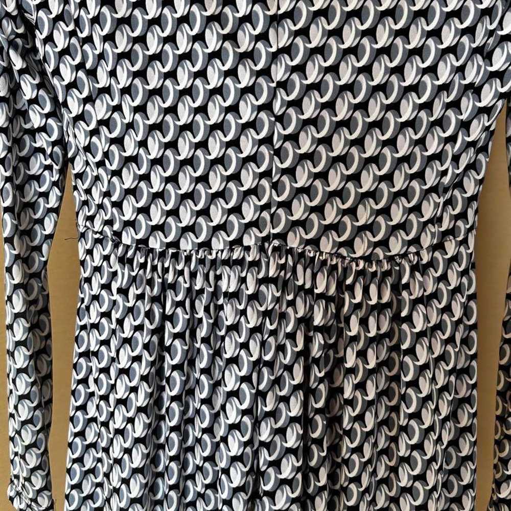 Coach Black and White Pattern V-Neck Long Sleeve … - image 9