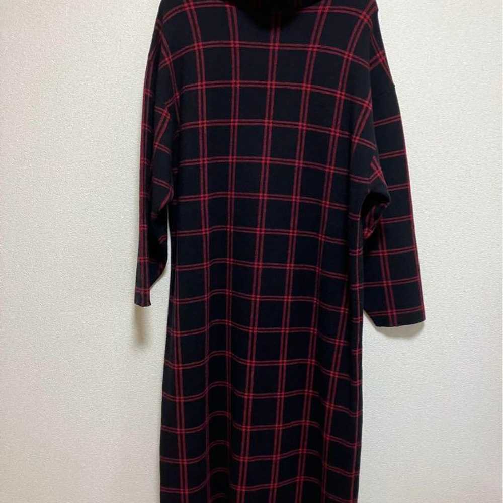 【ZARA】Red and Black Checkered Turtle Long Knit Dr… - image 1