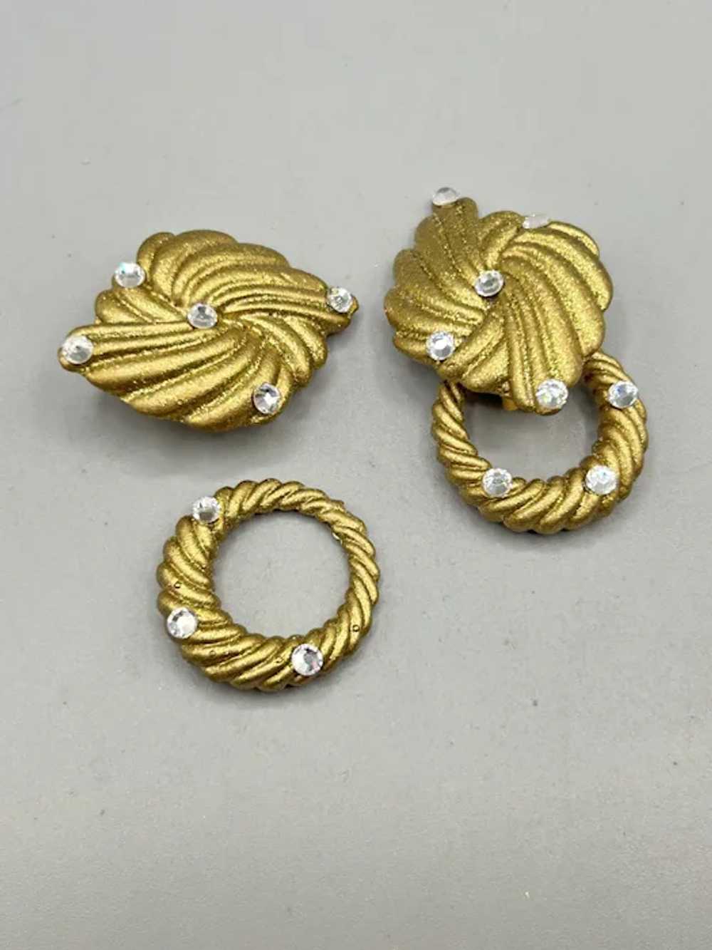 Vintage Jeff Lieb Gold Glitter Clip On Earrings R… - image 3
