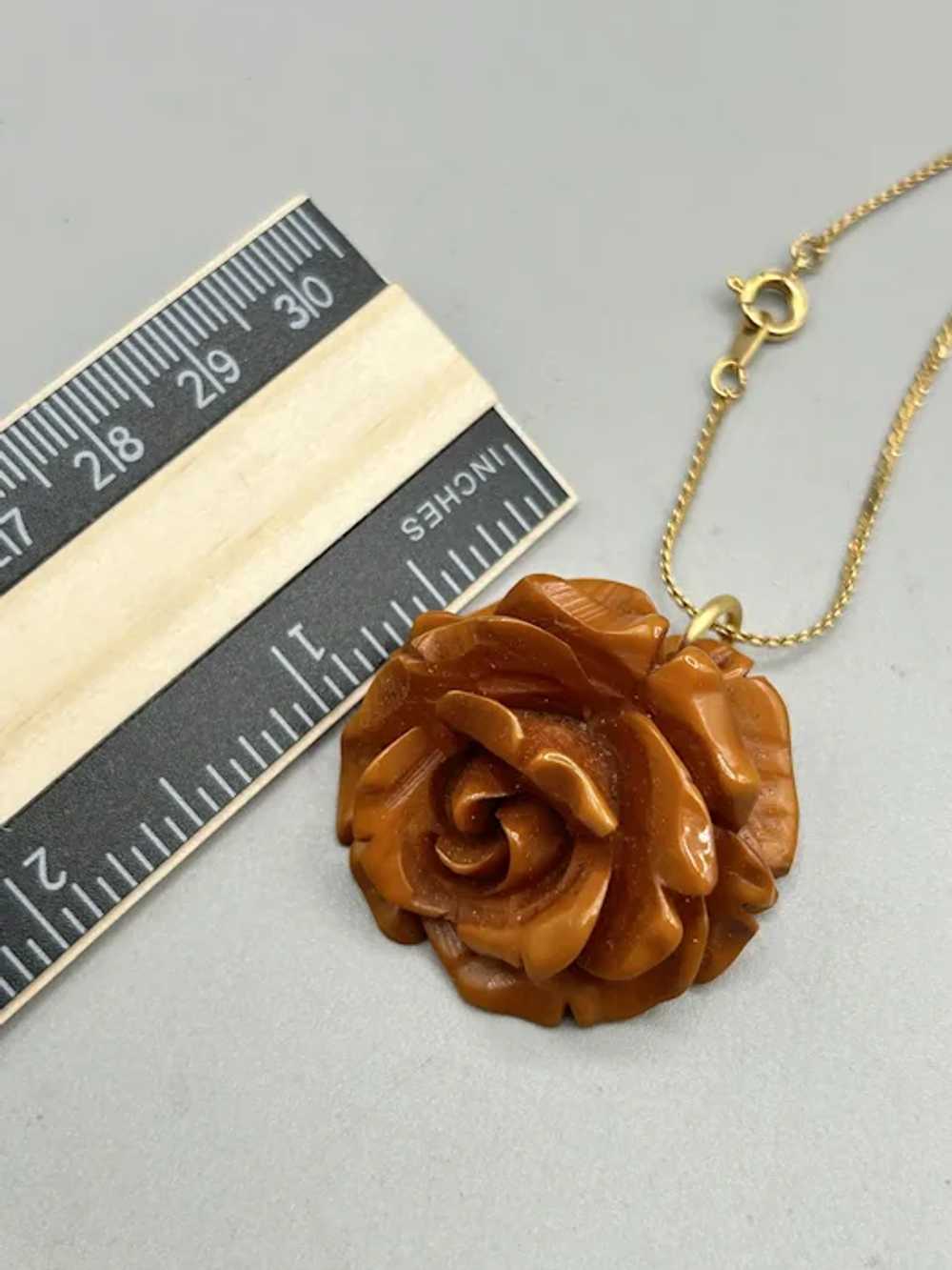 Carved Bakelite Rose Pendant Necklace Gold Tone C… - image 7