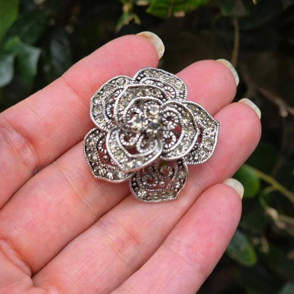 Vintage Camelia Flower Clear Rhinestones Silver T… - image 3