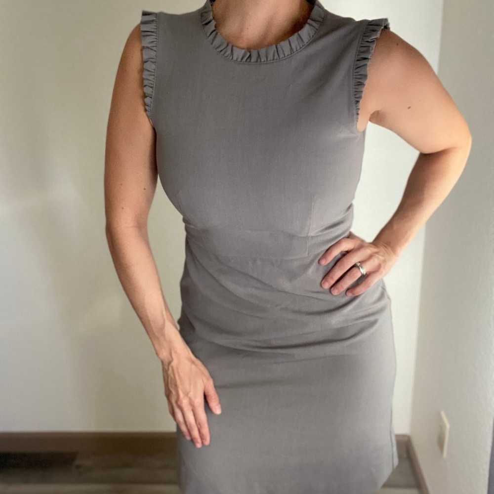 J. Crew Dress Grey Ruffle Size 4 Office Professio… - image 4