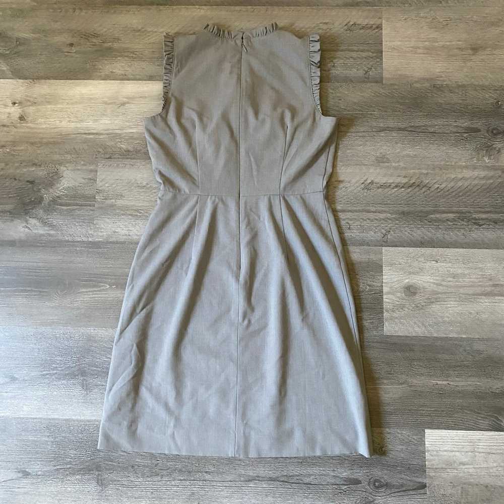 J. Crew Dress Grey Ruffle Size 4 Office Professio… - image 6