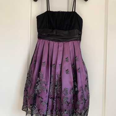 Dress with purple and black embroidery - image 1