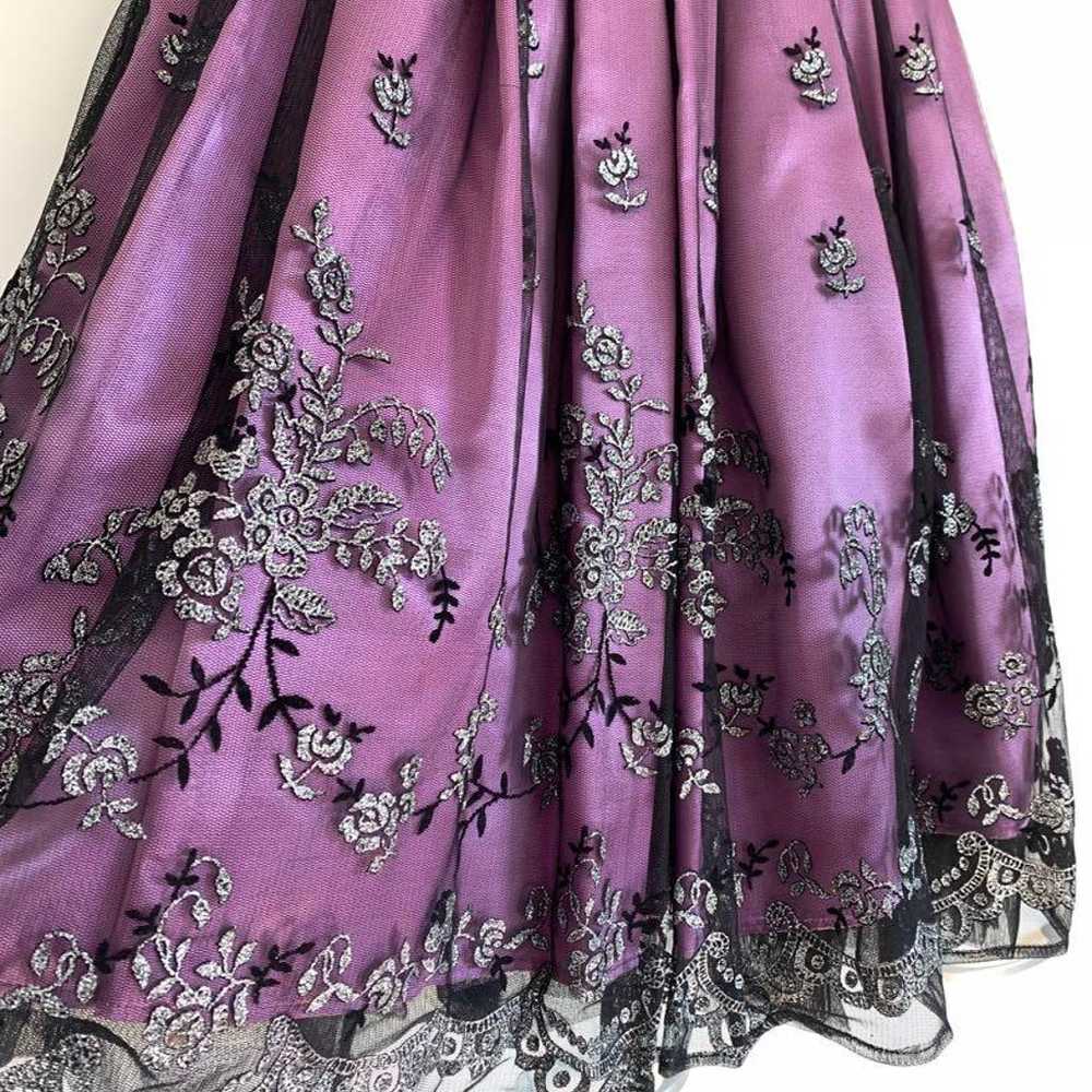 Dress with purple and black embroidery - image 2