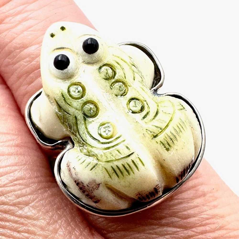 Amy Kahn Russell Sterling Silver Frog Ring Carved… - image 1