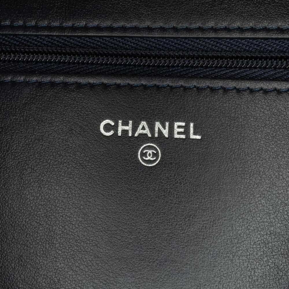 Chanel Leather handbag - image 6