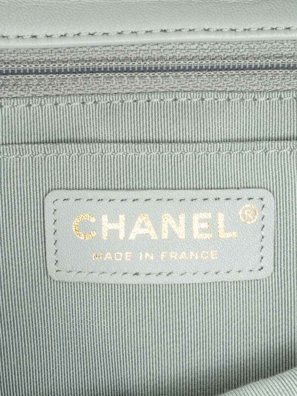 CHANEL Pre-Owned 2020 Quilted Calfskin Bolero de … - image 5